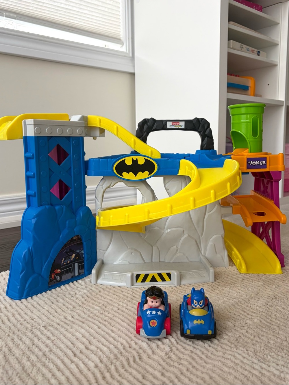 Fisher-Price Little People Wheelie Batman Rescue Raceway + Two Wheelies